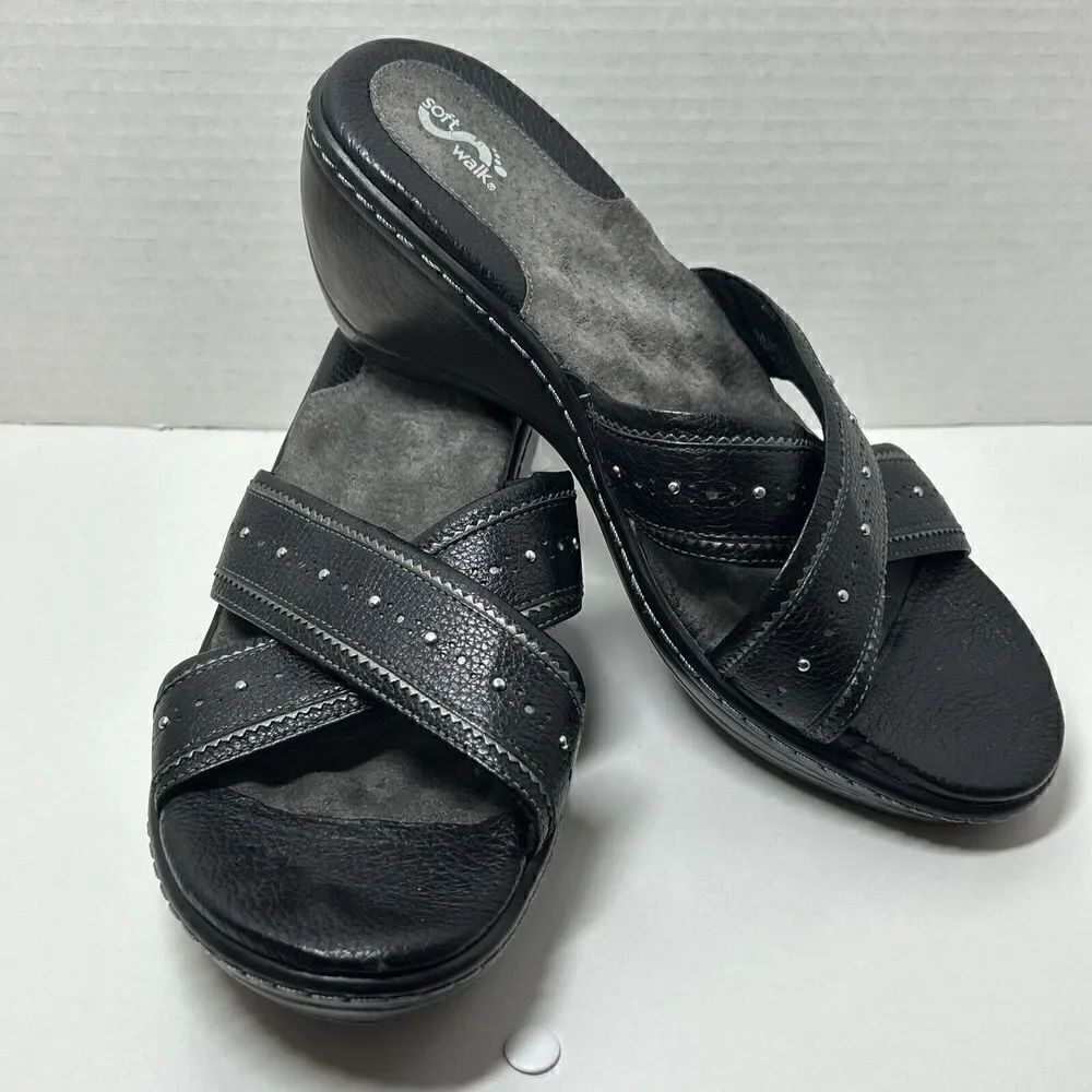 SoftWalk S9550-001 Leather Cross Strap Studs Slide Sandal Black Women's Size 8M